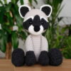 Receita Guaxinim Sentado Amigurumi